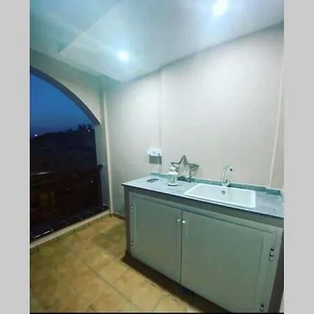 Dinastia De La Reina * Arona (Tenerife)